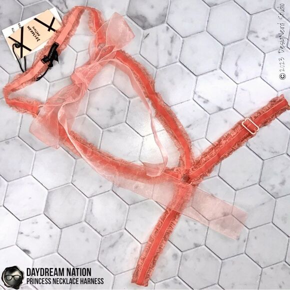 DAYDREAM NATION x DOLLS KILL PRINCESS NECKLACE HARNESS IN BLUSH PINK VELVET NWT - Picture 11 of 15